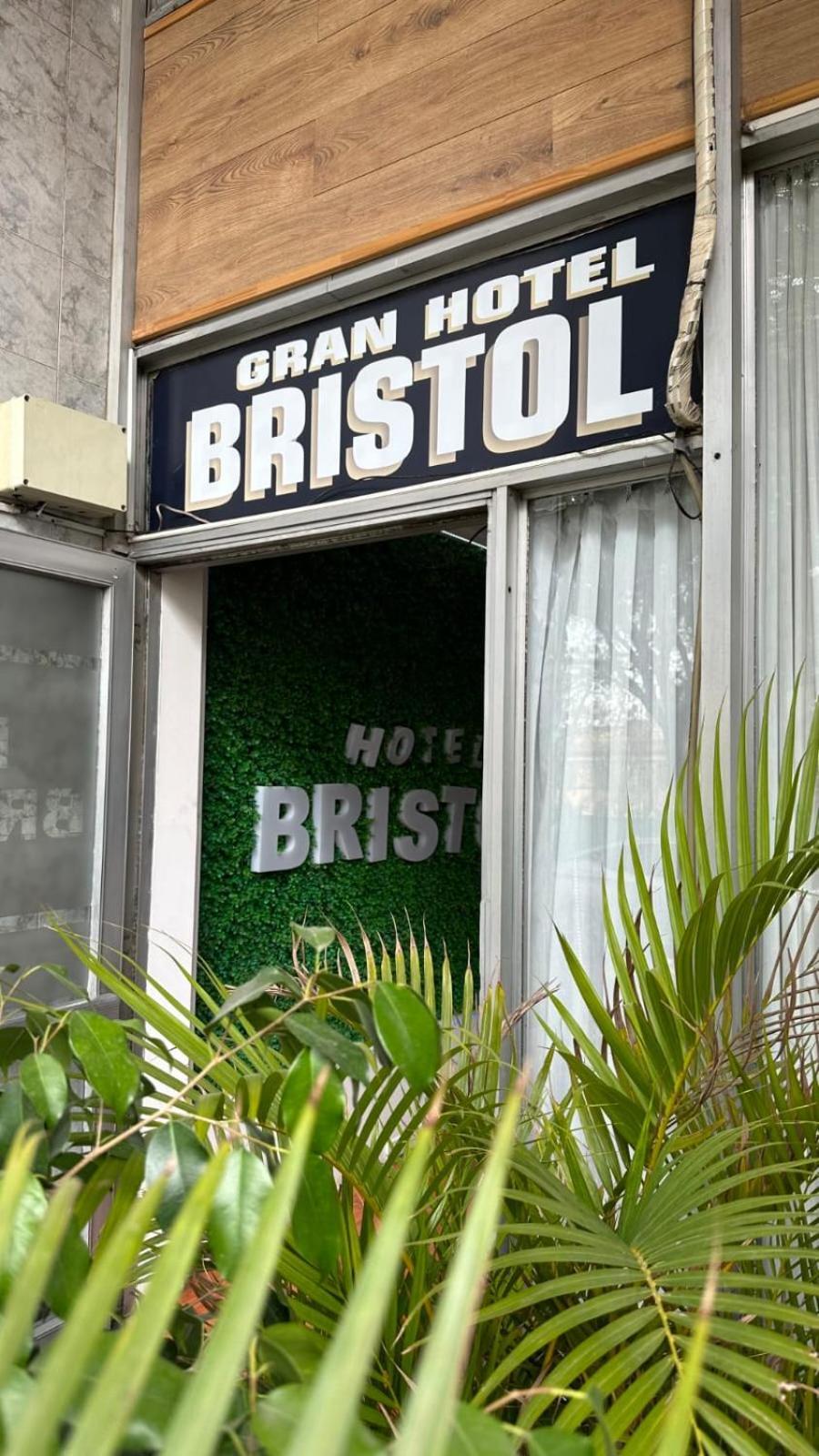 Hotel Bristol Córdoba Buitenkant foto